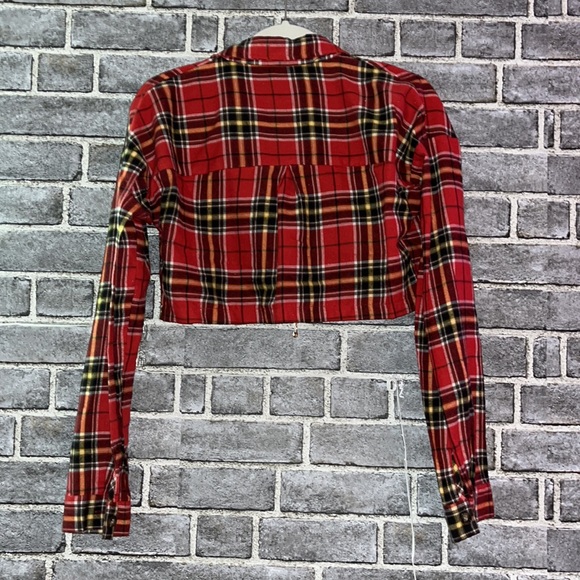 Cropped flannel top - Picture 3 of 4